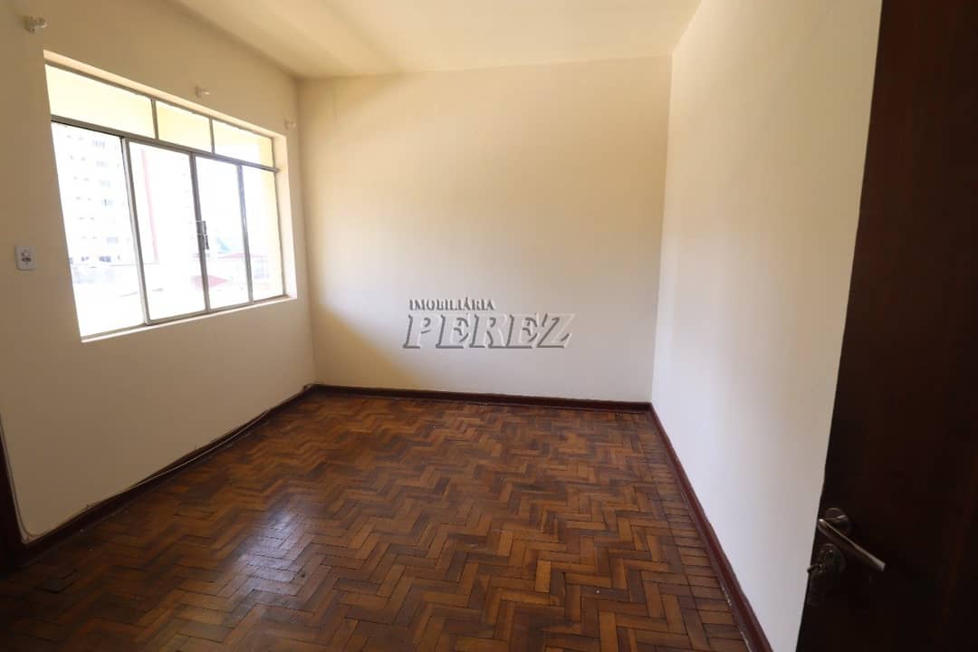 Apartamento, de 3 quartos, 90 m² para alugar no Centro - Londrina/PR - Foto 3