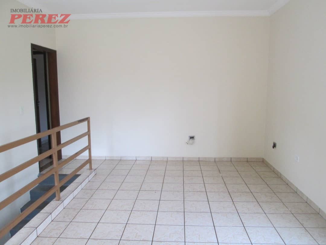 Sobrado para alugar no Santa Mônica, na região norte de Londrina - Foto 1