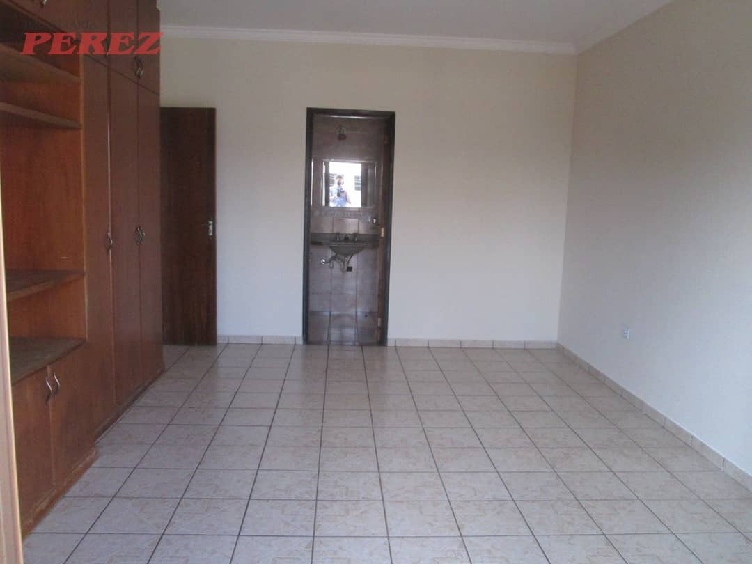 Sobrado para alugar no Santa Mônica, na região norte de Londrina - Foto 4