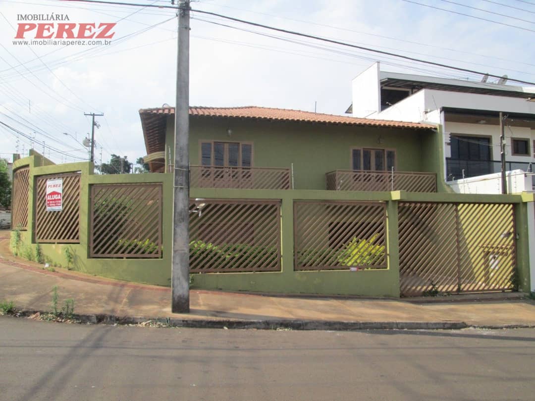 Sobrado para alugar no Santa Mônica, na região norte de Londrina - Foto 0