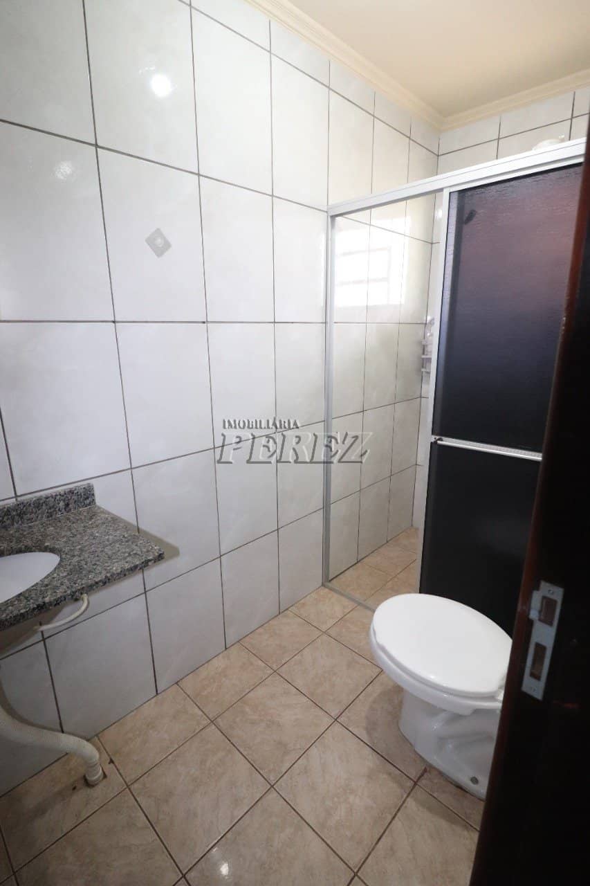 Sobrado a venda na região norte de Londrina, Rua Toshio Sanada. - Foto 4