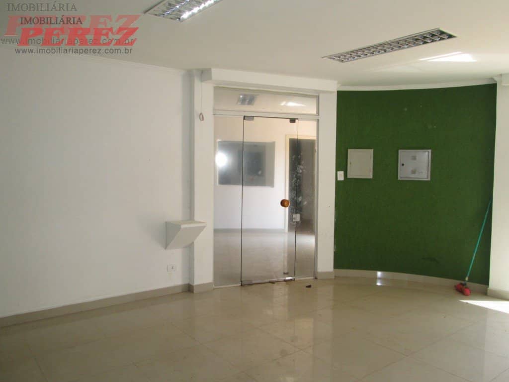 Salão comercial para alugar na Rua Venezuela, centro de Londrina - Foto 1