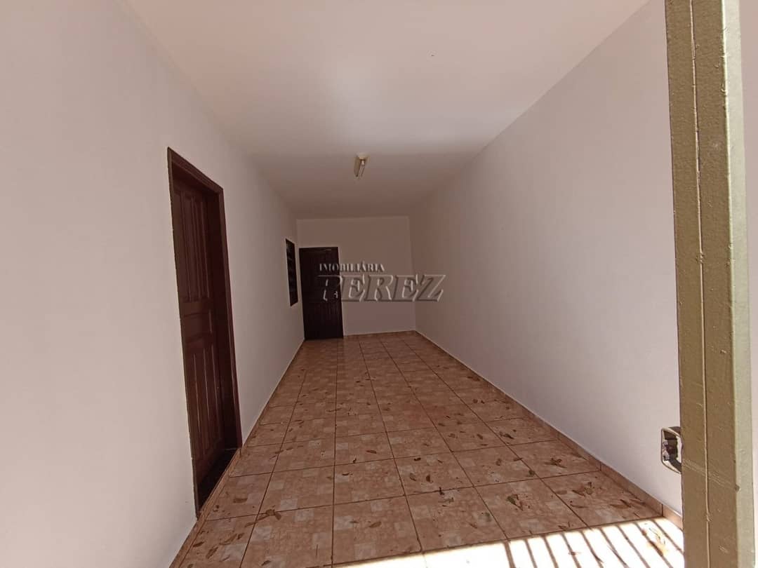 Casa para alugar no Semiramis na região norte de Londrina - Foto 2
