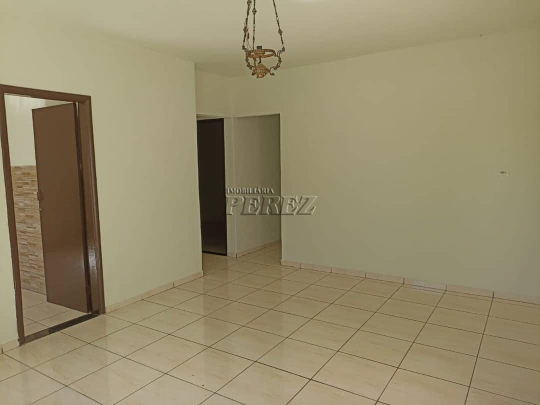 Casa para alugar no Semiramis na região norte de Londrina - Foto 3
