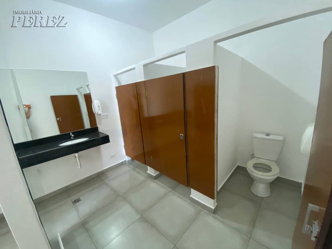 Imóveis Comerciais, 220.62 m² para alugar no Vitoria - Londrina/PR - Foto 4