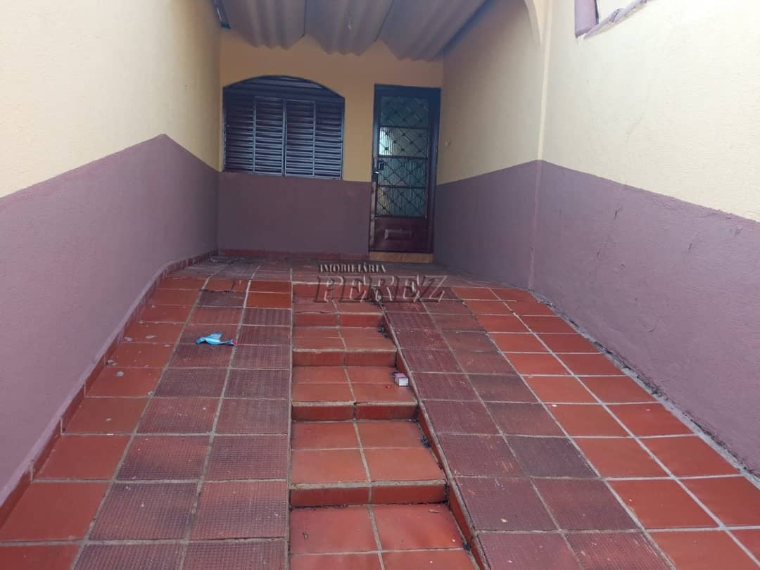 Casa, de 2 quartos para alugar no Semiramis Barros Braga - Londrina/PR - Foto 3
