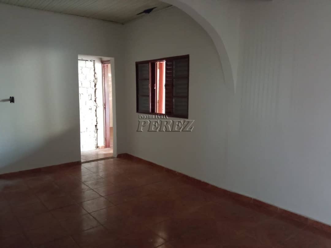 Casa, de 2 quartos para alugar no Semiramis Barros Braga - Londrina/PR - Foto 4
