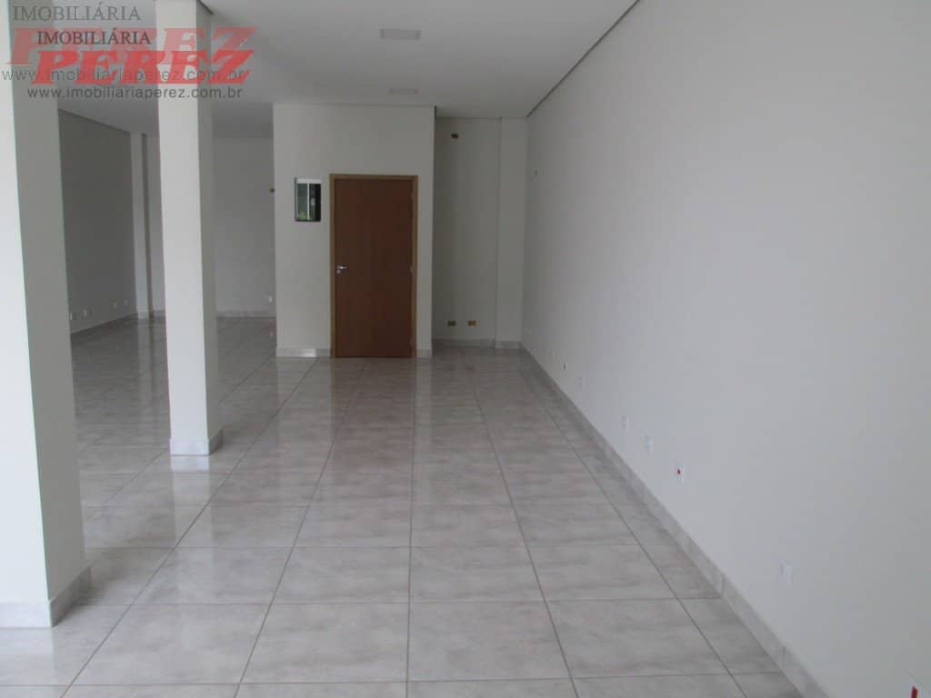 Sala comercial para alugar na Rua Rolandia, região oeste de Londrina - Foto 1