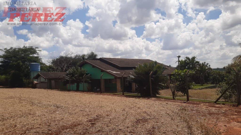 Imóveis Rurais, de 3 quartos, 180 m² à venda no Espirito Santo - Londrina/PR - Foto 3