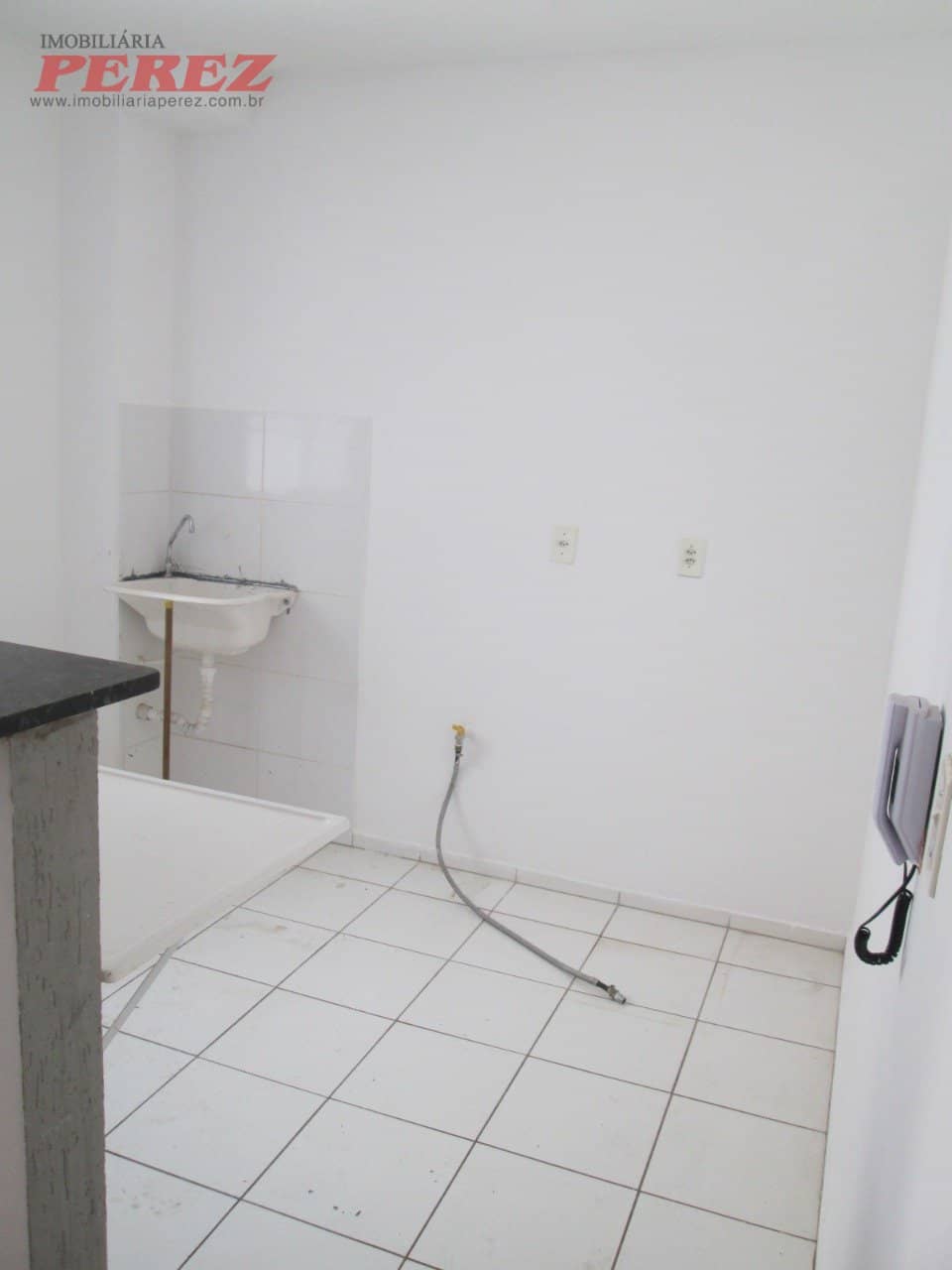 Apartamento no Lagoa Da Prata, de 2 quartos, 47.08 m² para alugar no Cidade Industrial Ii - Londrina/PR - Foto 2