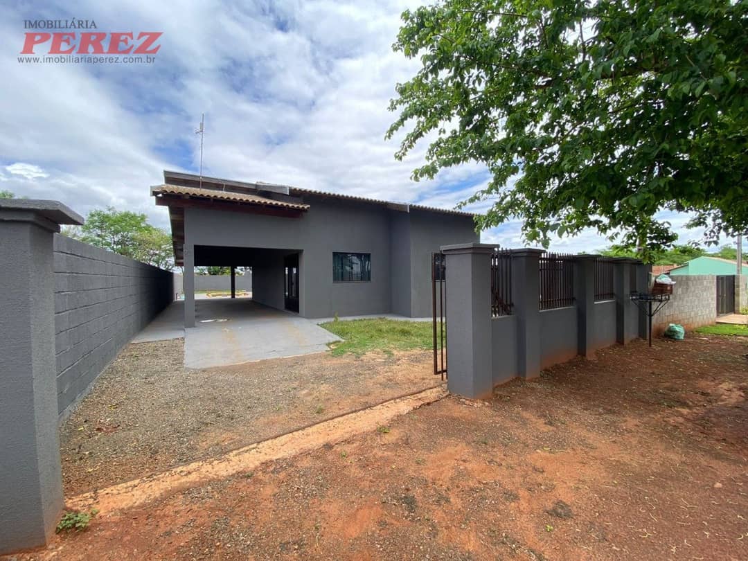 Imóveis Rurais, de 2 quartos, 120 m² à venda no Centro - Sertaneja/PR - Foto 0