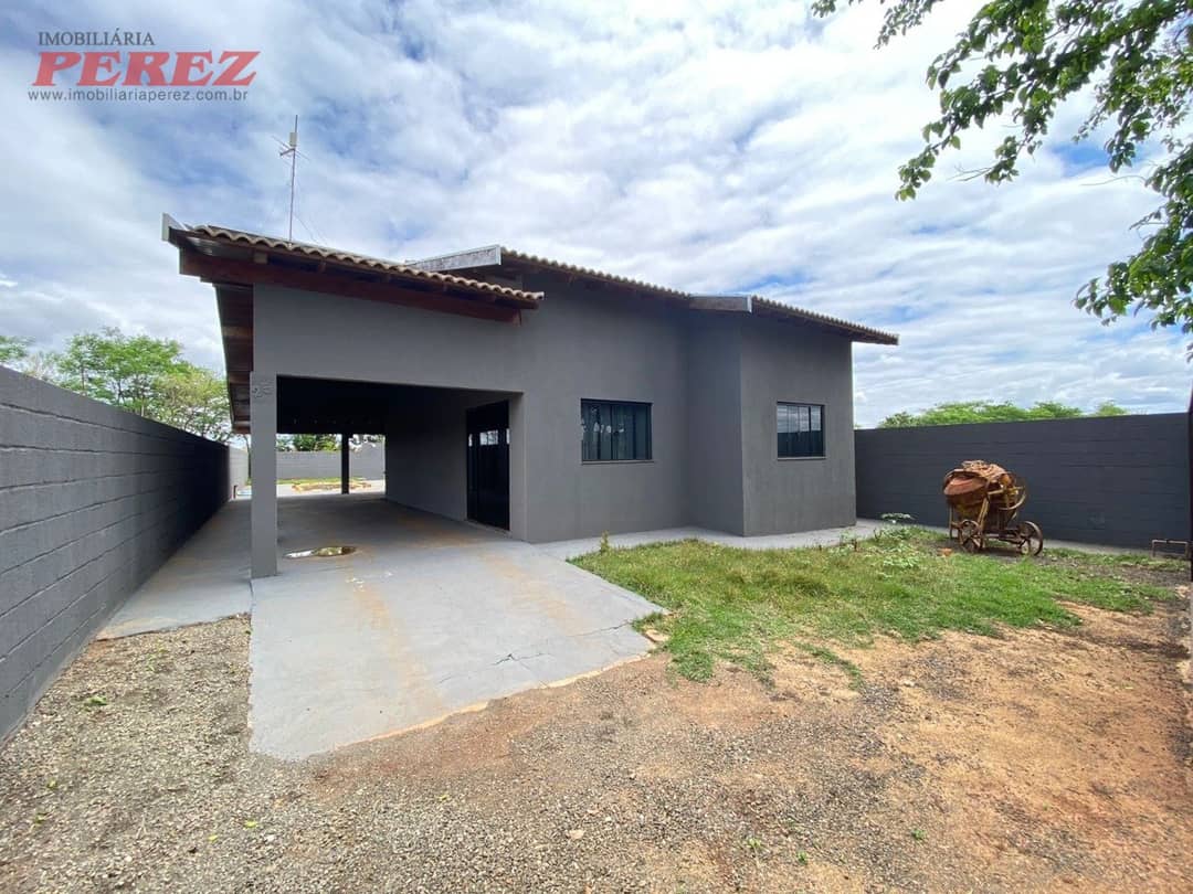 Imóveis Rurais, de 2 quartos, 120 m² à venda no Centro - Sertaneja/PR - Foto 1
