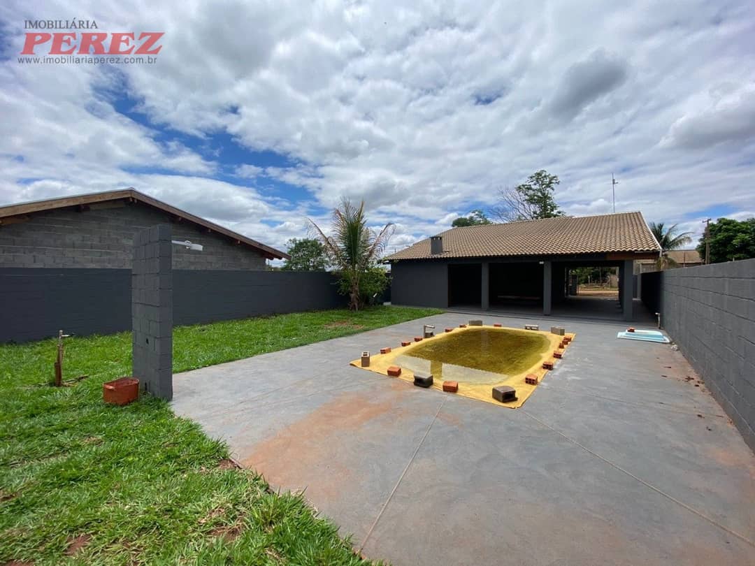 Imóveis Rurais, de 2 quartos, 120 m² à venda no Centro - Sertaneja/PR - Foto 3