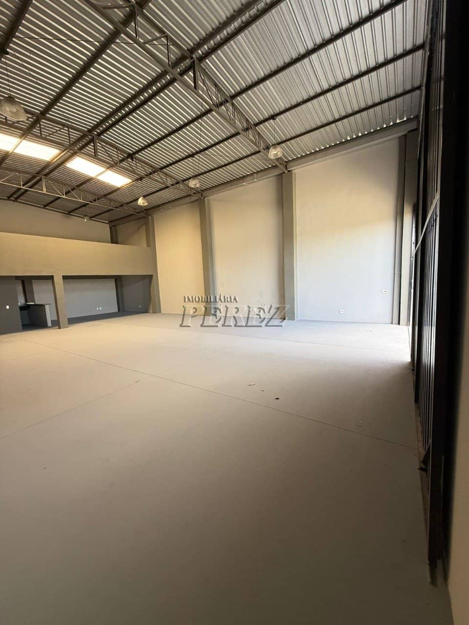 Barracão para alugar na Vila Matarazzo, no centro de Londrina - Foto 4