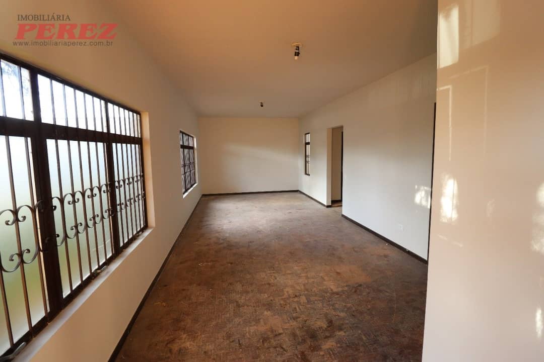 Casa à venda, completa com área gourmet e ótimo espaço para a família em Londrina! - Foto 2