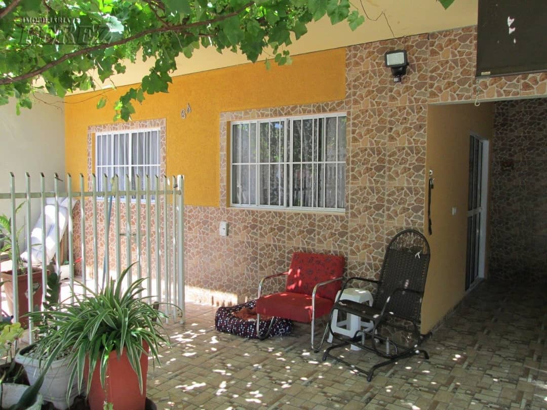Casa, de 5 quartos, 196 m² à venda no Jardim Planalto - Londrina/PR - Foto 1