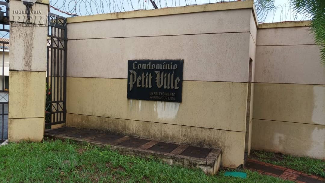 Terrenos no Petit Ville à venda no Jardim Itatiaia 2 - Londrina/PR - Foto 1
