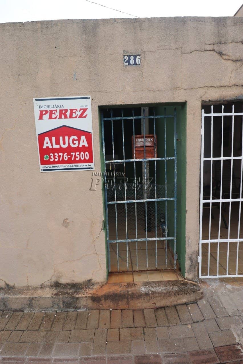 Casa para alugar na região Central de Londrina. - Foto 0