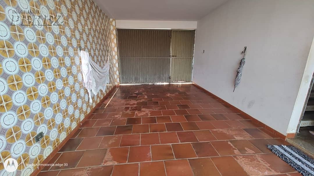 Sobrado, de 4 quartos, 226.35 m² à venda no Califórnia - Londrina/PR - Foto 4