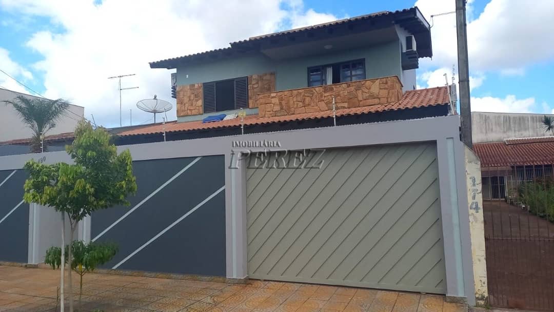 Sobrado, de 4 quartos, 254.27 m² à venda no Casarin - Londrina/PR - Foto 0