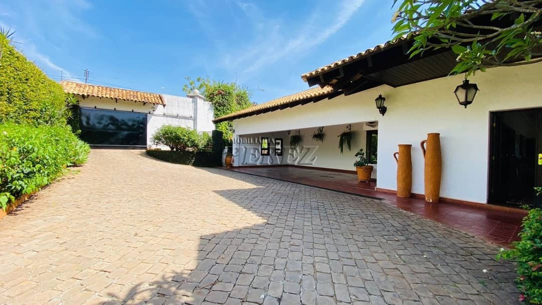 Casa, de 5 quartos, 1000 m² para alugar no Bela Suiça - Londrina/PR - Foto 1