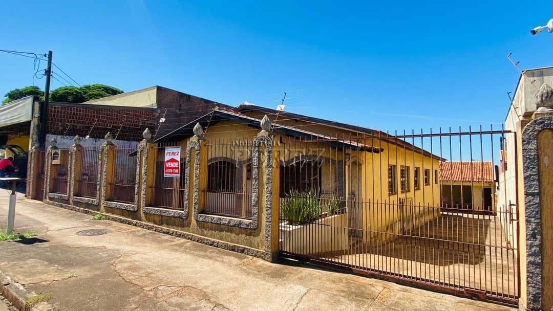 Casa, de 4 quartos, 246 m² à venda no Califórnia - Londrina/PR - Foto 1