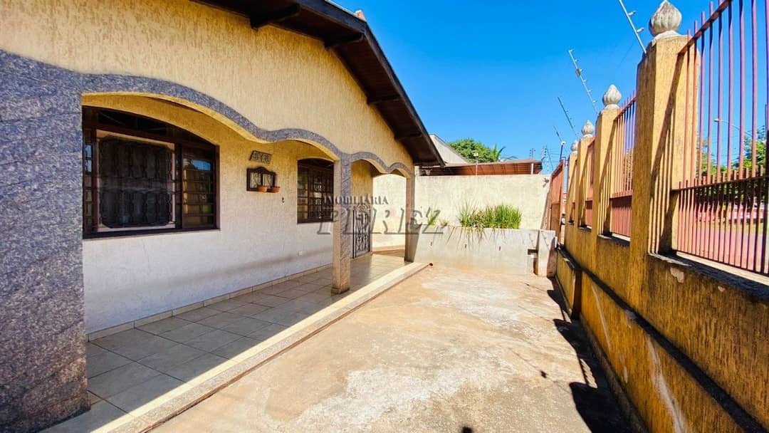 Casa, de 4 quartos, 246 m² à venda no Califórnia - Londrina/PR - Foto 4