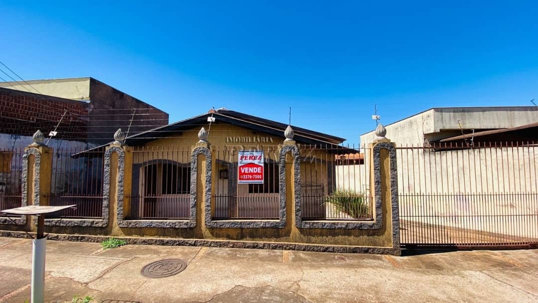 Casa, de 4 quartos, 246 m² à venda no Califórnia - Londrina/PR - Foto 0