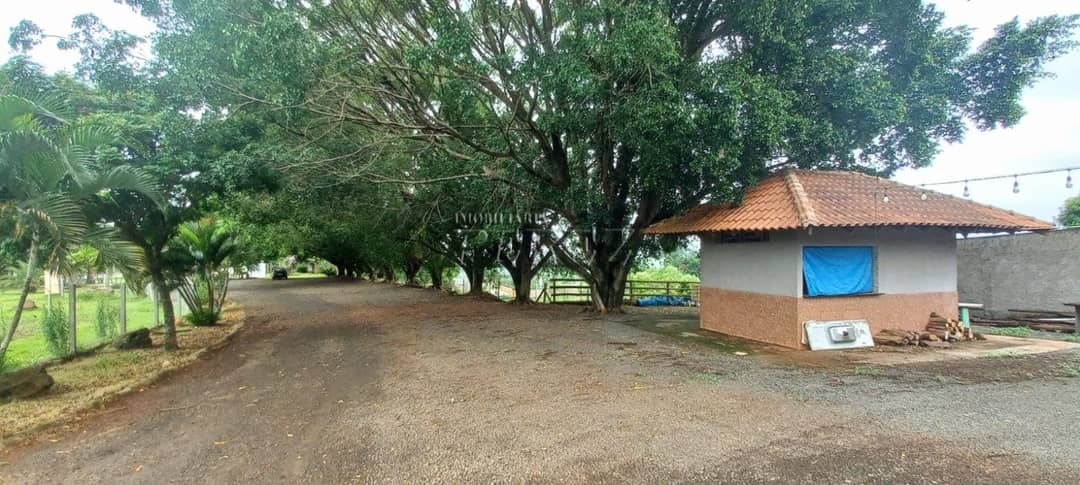 Imóveis Rurais, de 5 quartos, 1000 m² para alugar no Limoeiro - Londrina/PR - Foto 2