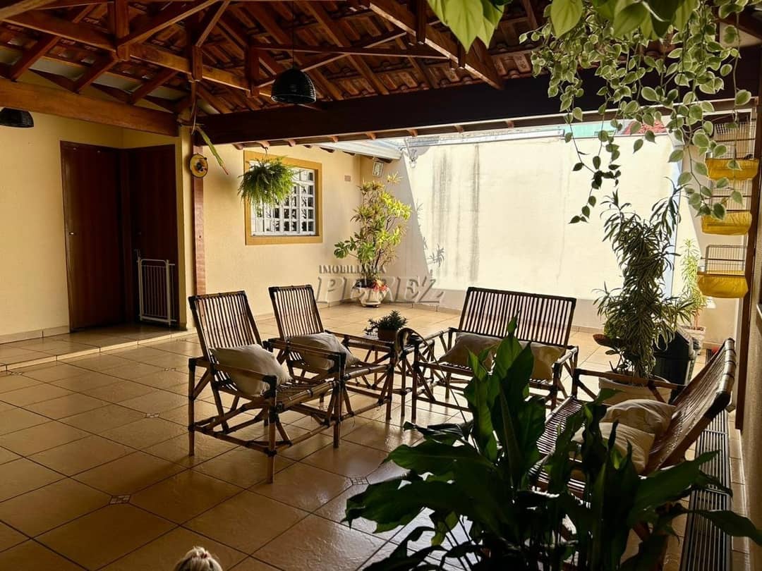 Casa, de 3 quartos, 250 m² à venda no Ideal - Londrina/PR - Foto 0