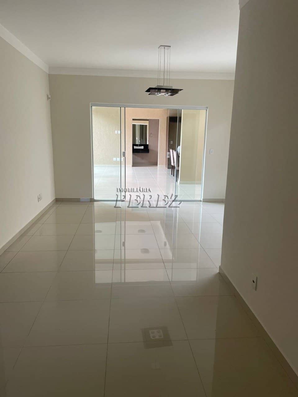 Casa, de 4 quartos, 270 m² à venda no Jardim Itatiaia 2 - Londrina/PR - Foto 3