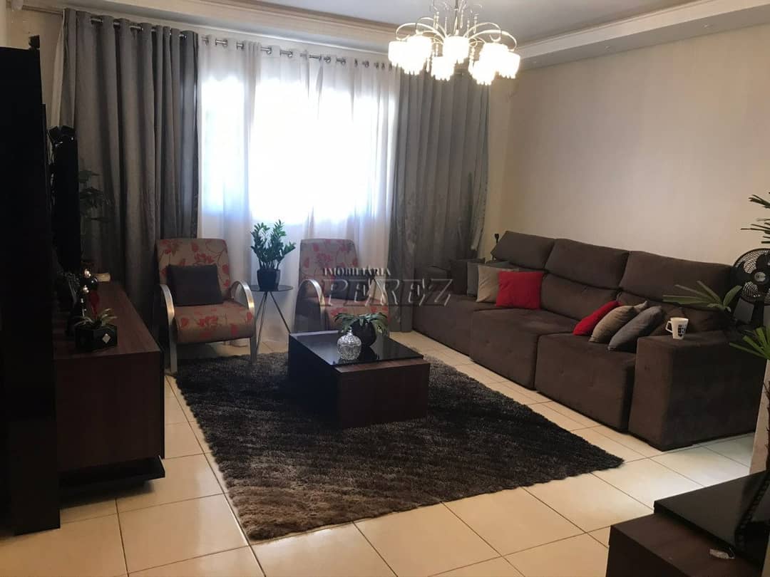 Casa, de 3 quartos, 200 m² à venda no Maria Lúcia - Londrina/PR - Foto 3
