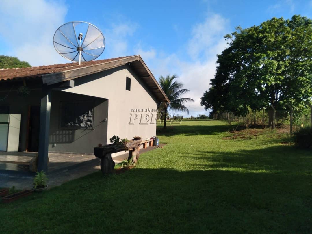 Imóveis Rurais, de 2 quartos, 60 m² à venda no Zona Rural - Primeiro De Maio/PR - Foto 4