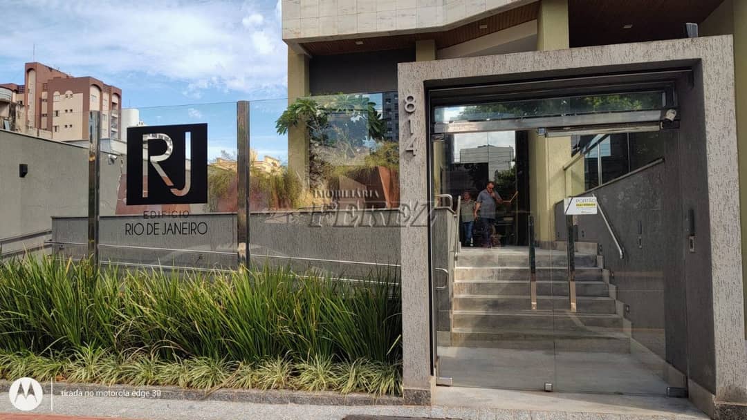 Apartamento no Edifício Residencial Rio De Janeiro, de 3 quartos, 141.42 m² à venda no Centro - Londrina/PR - Foto 2