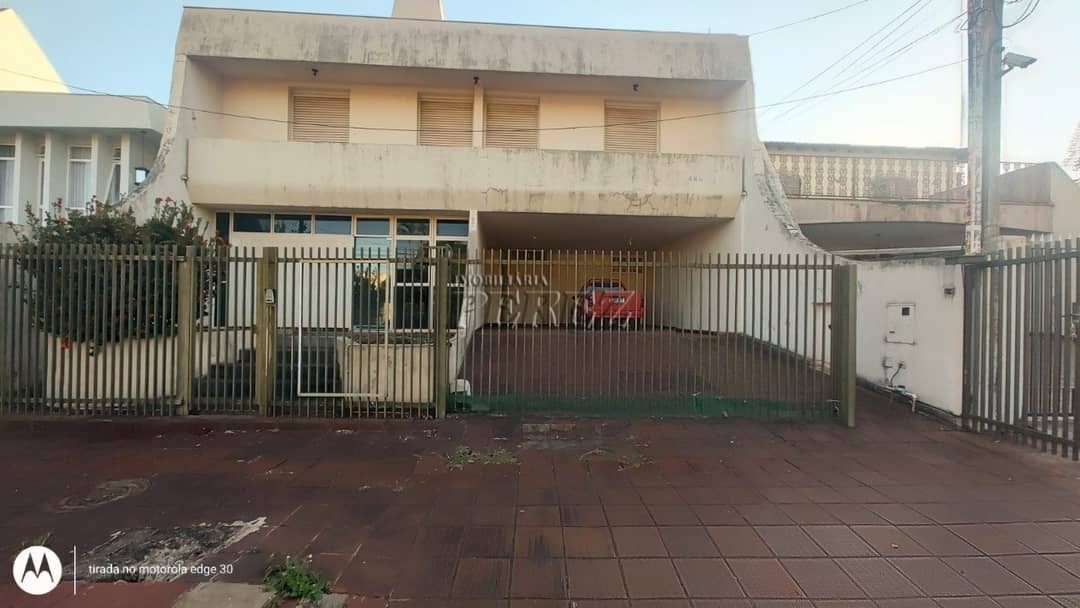 Sobrado, de 4 quartos, 247.71 m² para alugar no Quebec - Londrina/PR - Foto 0