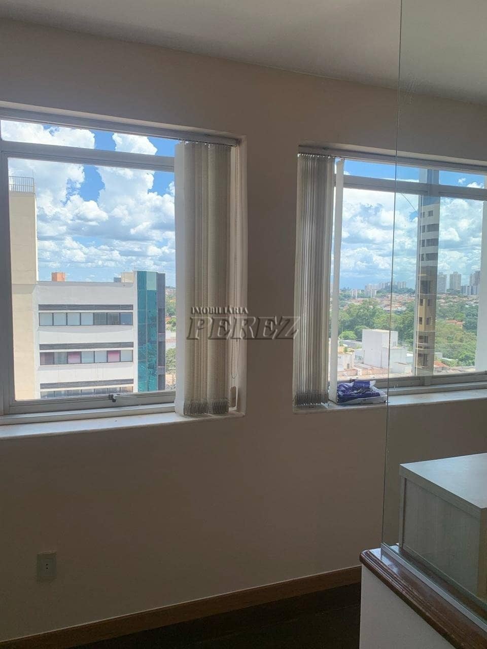 Salas, 90.71 m² para alugar no Jardim América - Londrina/PR - Foto 1