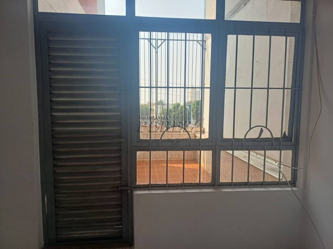 Apartamento no Edifício Rejane, de 2 quartos, 65.18 m² à venda no Centro - Londrina/PR - Foto 2