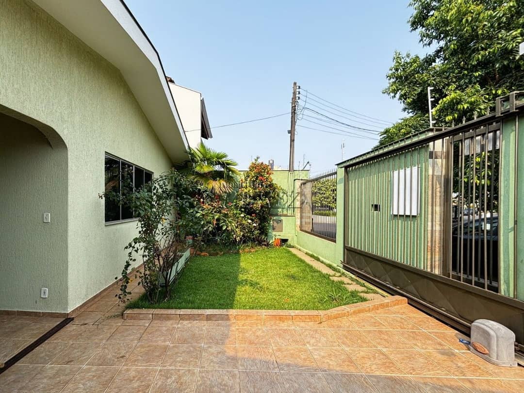 Casa, de 3 quartos, 172 m² à venda no Vila Fujita - Londrina/PR - Foto 2