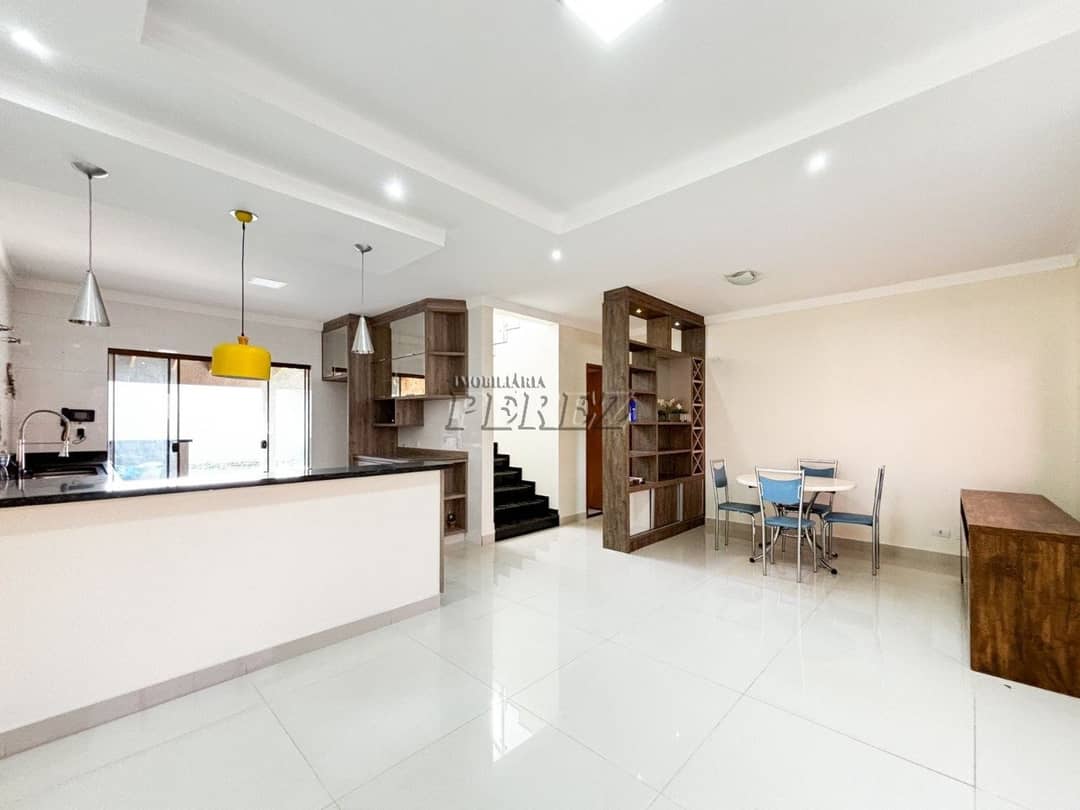 Sobrado, de 3 quartos, 220 m² à venda no Jardim Montecatini - Londrina/PR - Foto 3