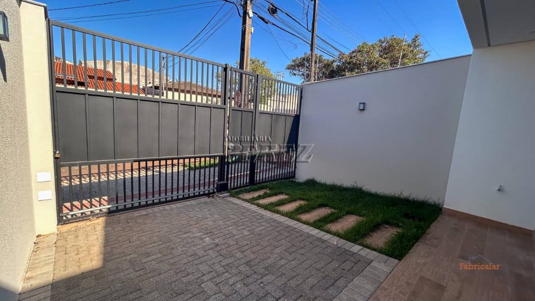 Casa, de 3 quartos, 137 m² à venda no Jardim Burle Marx - Londrina/PR - Foto 2