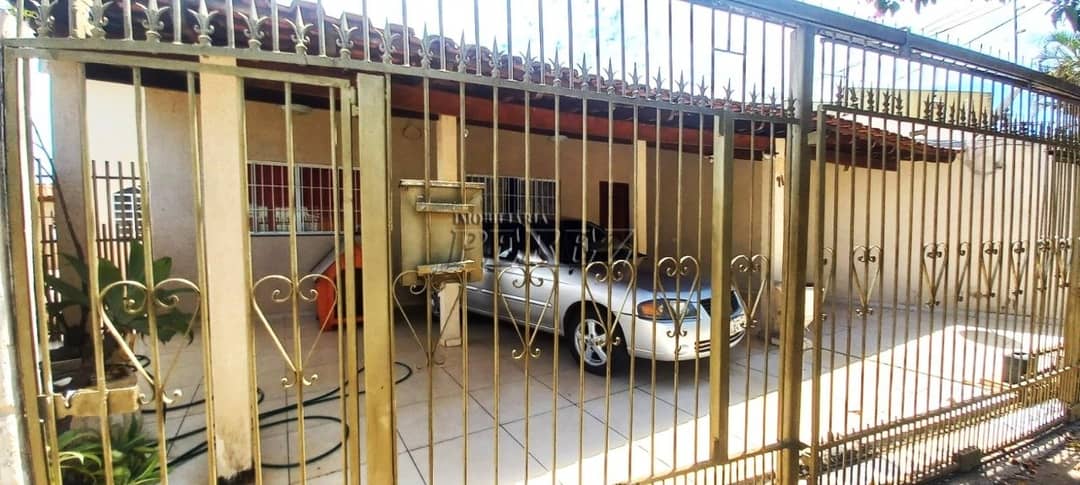 Casa a venda e locação na Rua Tapuias, na Vila Casoni - Centro de Londrina - Foto 0