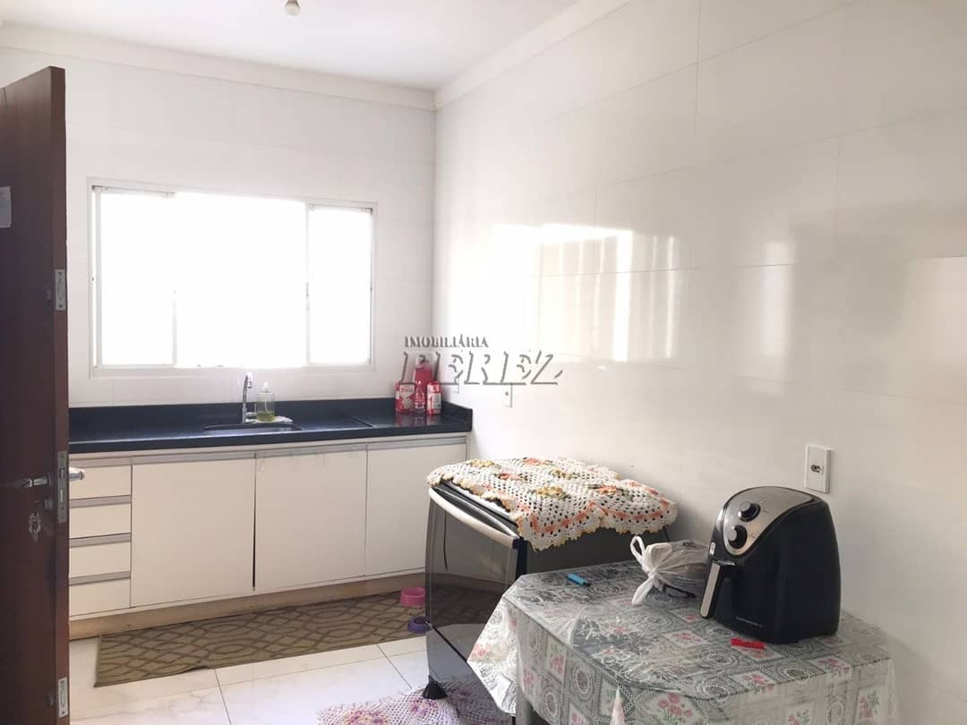 Casa a venda na Rua Arminio Birelo, Vila Romana - Foto 4