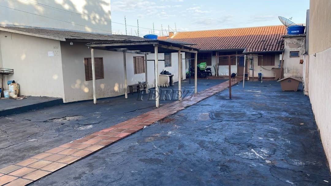 Casa a venda na avenida das Laranjeiras, Jardim Marumbi - Foto 1
