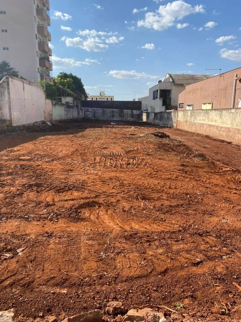 Terrenos à venda no Centro - Londrina/PR - Foto 0