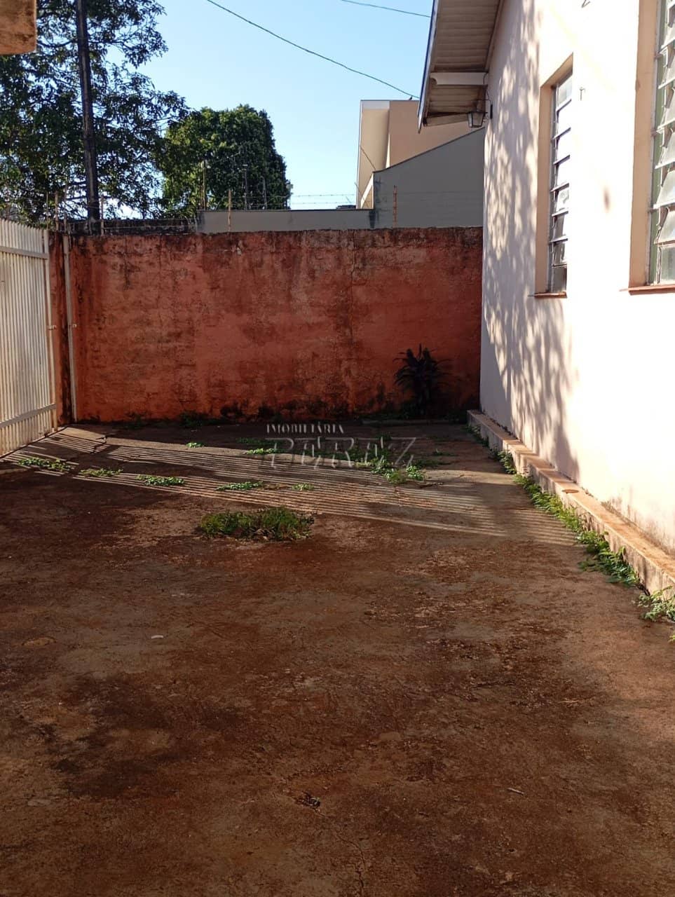 Casa, de 5 quartos, 200 m² para alugar no Aeroporto - Londrina/PR - Foto 2