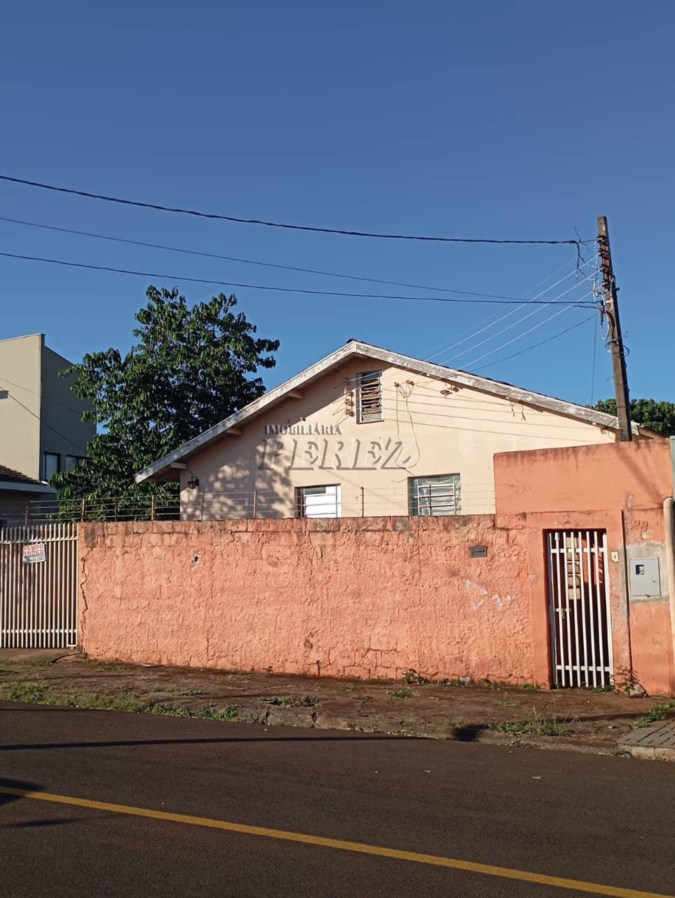 Casa, de 5 quartos, 200 m² para alugar no Aeroporto - Londrina/PR - Foto 0