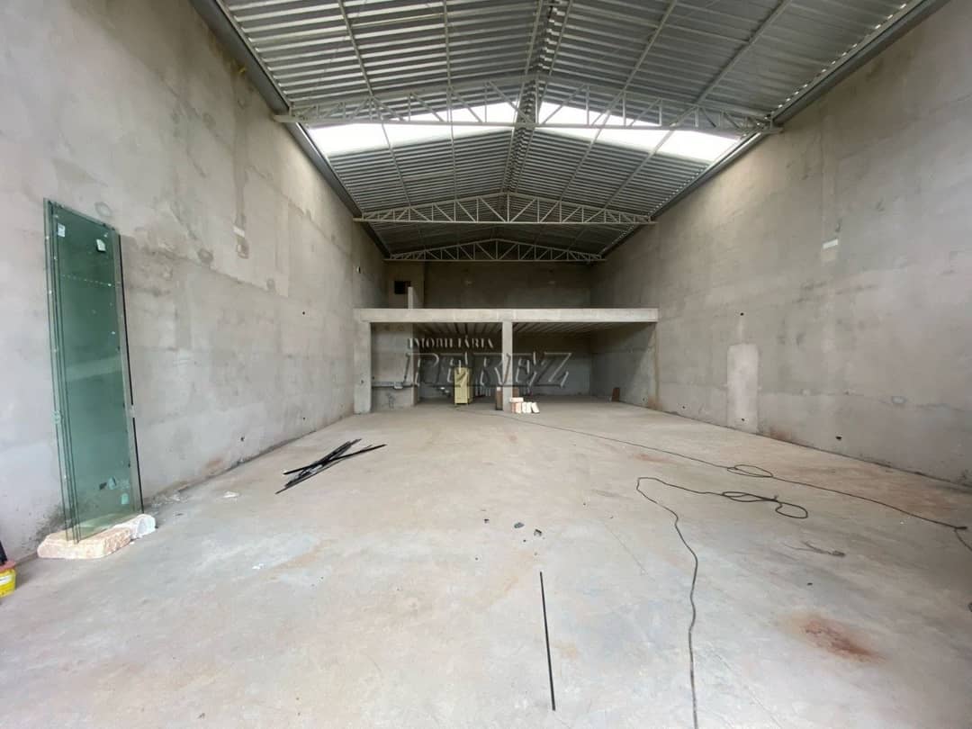 Galpão, 290 m² para alugar no Aragarça - Londrina/PR - Foto 1