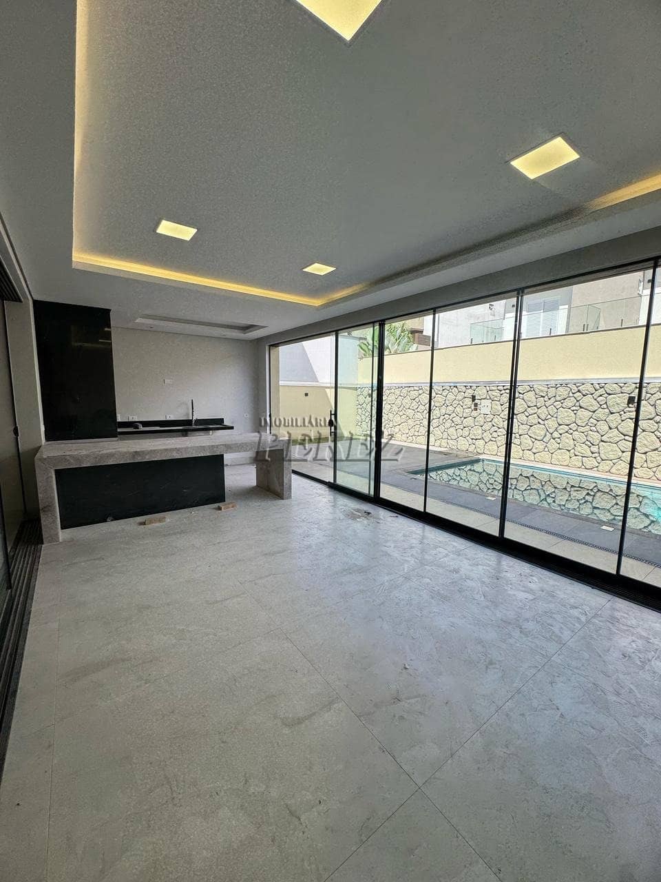 Casa  no Royal Forest, de 4 quartos, 332 m² à venda no Esperança - Londrina/PR - Foto 2