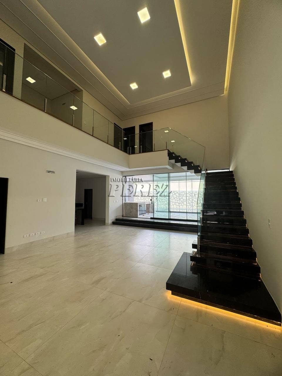 Casa  no Royal Forest, de 4 quartos, 332 m² à venda no Esperança - Londrina/PR - Foto 0