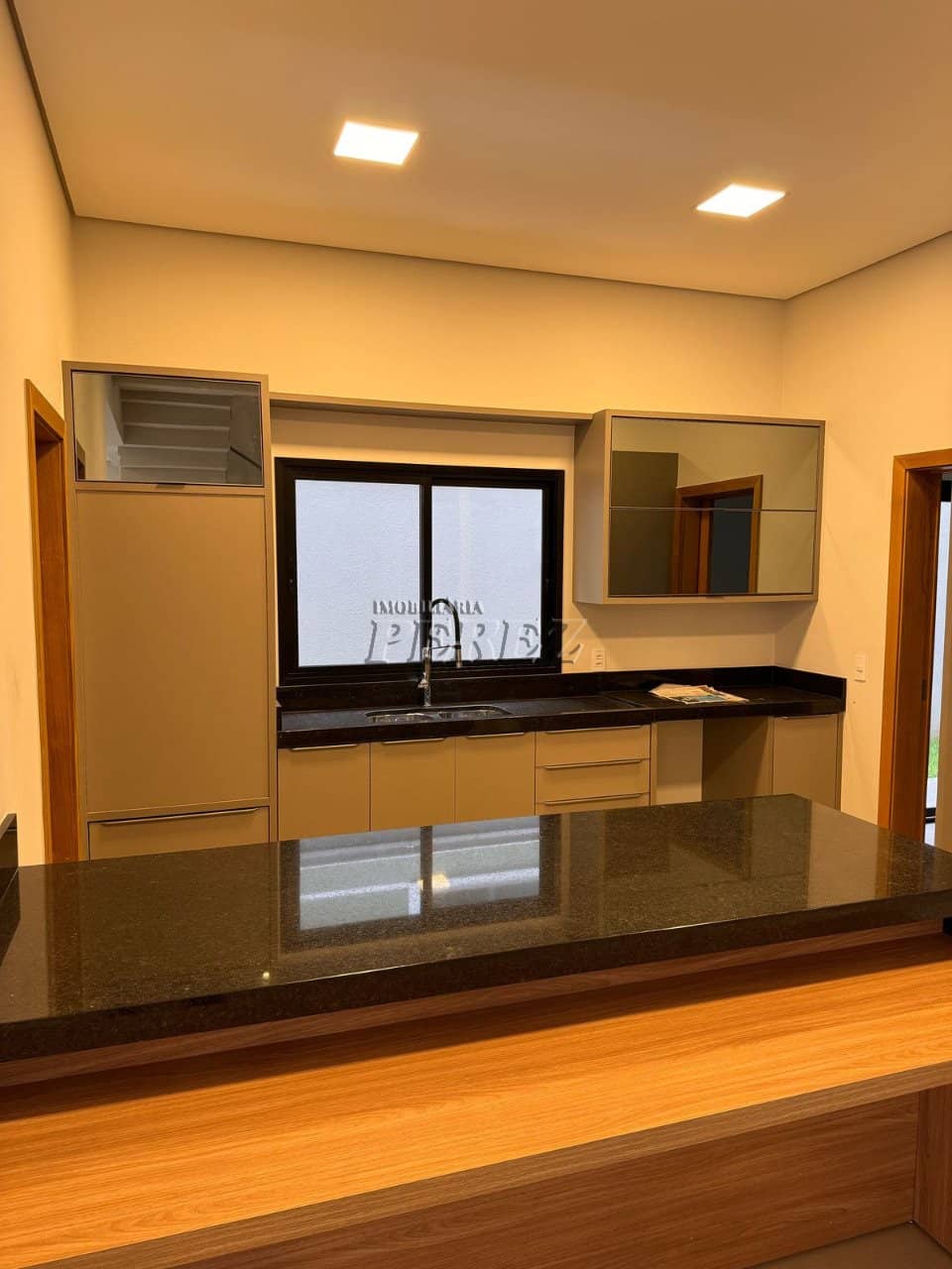 Casa  no Royal Forest, de 4 quartos, 260 m² à venda no Esperança - Londrina/PR - Foto 2